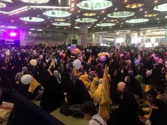 غوغای دهه هشتادی‌ها و نودی‌ها با همخوانی سرودهای سلام فرمانده و بیعت در تهران 