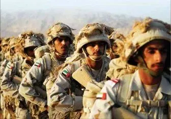 حضور افسران آمریکایی در صف نیروهای نظامی اماراتی