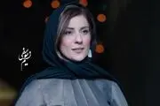 تیپ ساده سارا بهرامی در عمارتی بزرگ /عکس