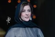 تیپ ساده سارا بهرامی در عمارتی بزرگ /عکس