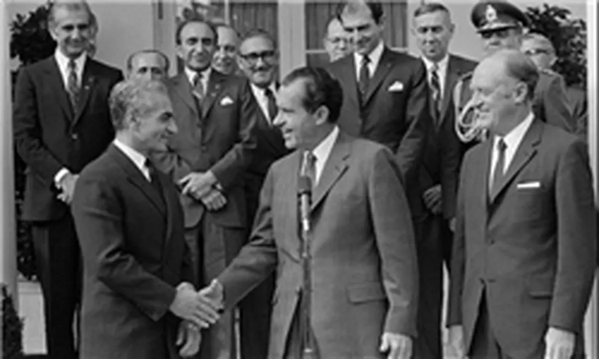 چرا ایران در دوران پهلوی با وجود حمایت آمریکا عقب مانده بود؟