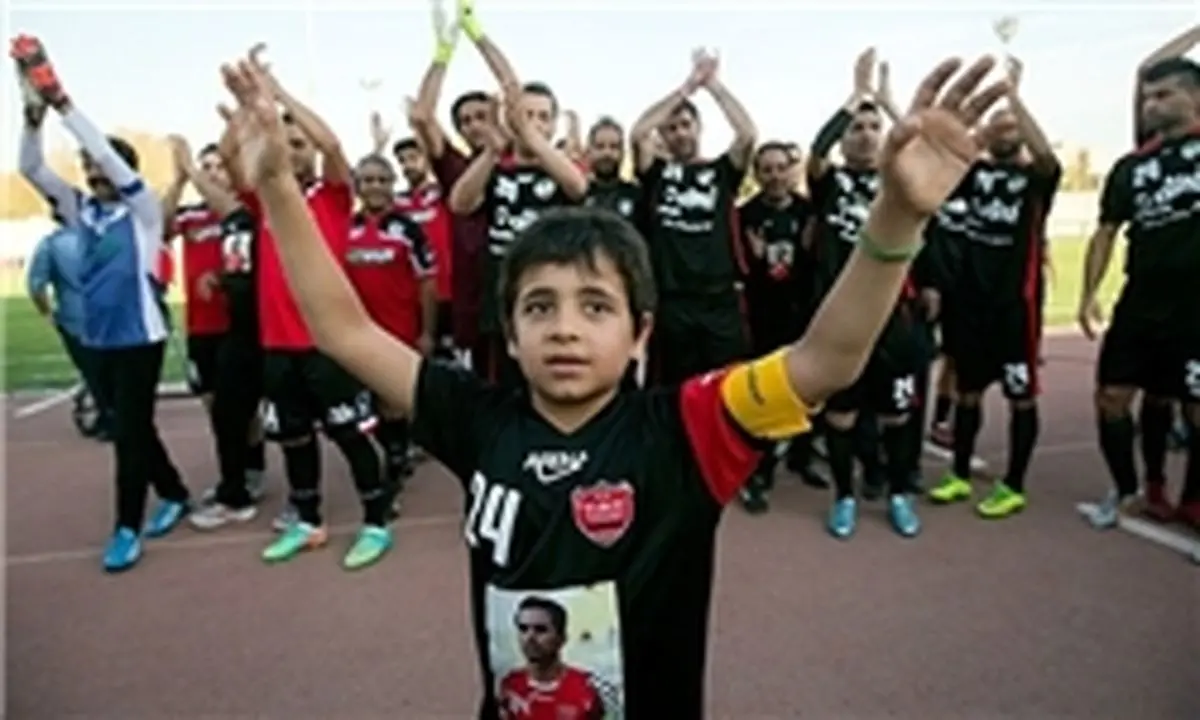 سینهزنی و نوحهخوانی در ورزشگاه آزادی