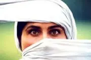 نشان ایسفا به سوسن تسلیمی تقدیم شد