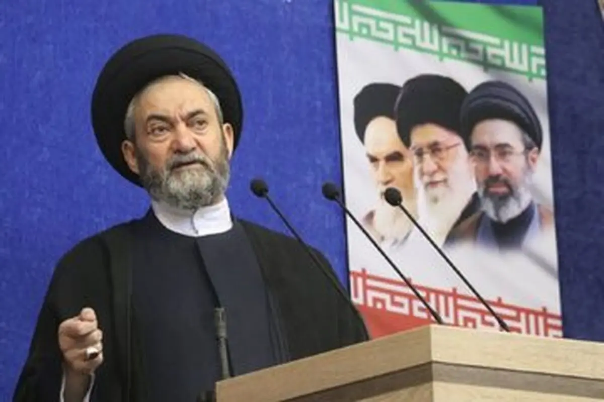 امام جمعه اردبیل: ملت و نیروهای مسلح پشت دستگاه دیپلماسی هستند