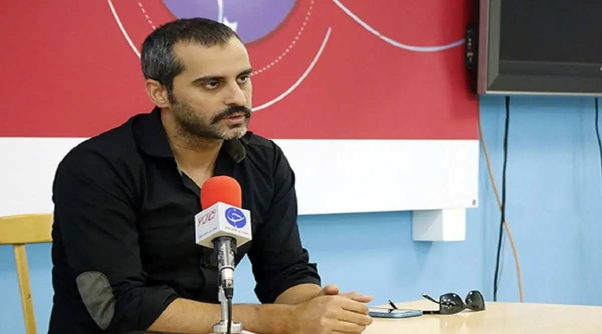 پرده برداری «علیرام نورایی» از دروغ های رسانه معاند درباره واکسن روسی/ تصاویر