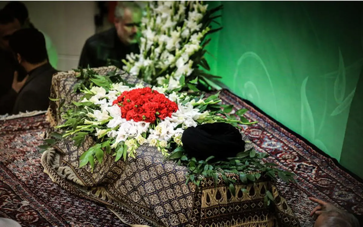 رهبر معظم انقلاب وارد مصلی امام خمینی (ره) شدند