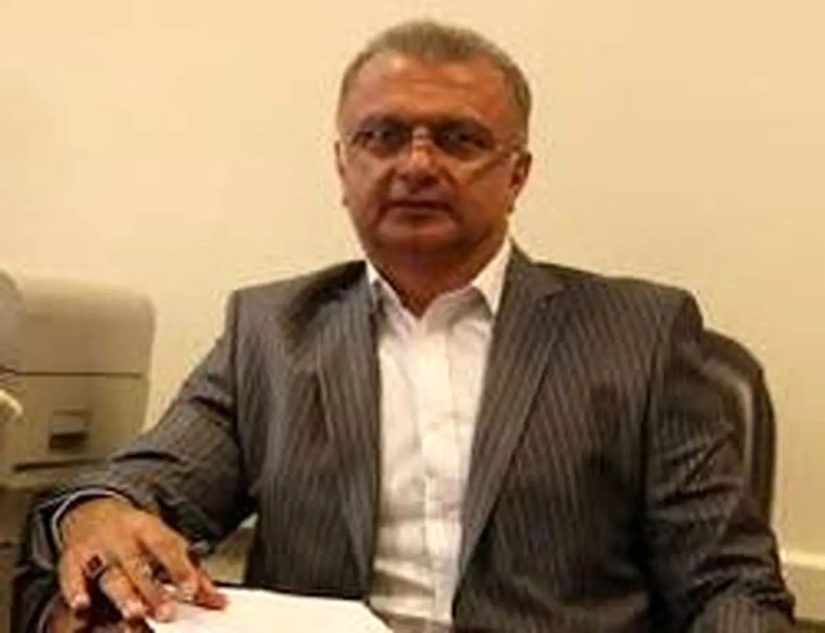 بیاعتمادی ملت حاصل بیتدبیری در همراه کردن مردم در جنگ اقتصادی