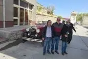 ایرانگردی زوج استرالیایی با خودرو ۱۰۰ ساله در ایران
