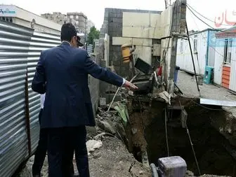 قسمتی از ایستگاه و محدوده ورودی رمپ خط 2 قطار شهری مشهد فرو ریخت