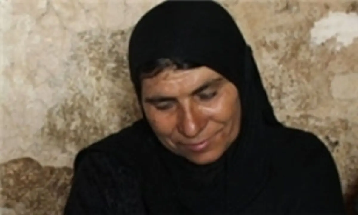 
زن عشایری رامهرمزی مادر نمونه کشور شد

