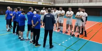 تمرین بانشاط تیم ملی والیبال در فرانکفورت