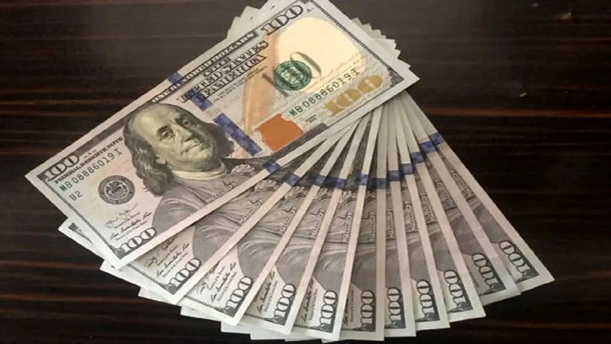 نرخ ارز در بازار آزاد ۲۱ اسفند ۱۴۰۰؛ دلار ۲۴ هزار و ۵۵۴ تومان است