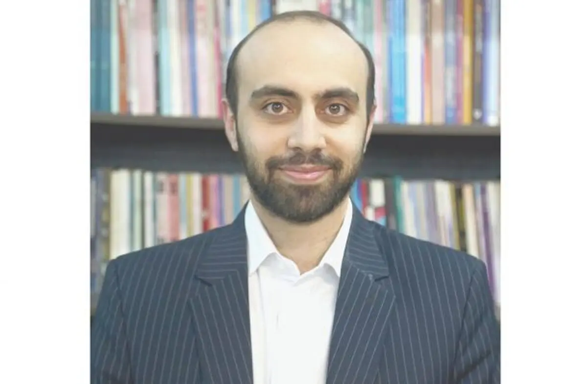 عاشق که جا نمی‌ماند!