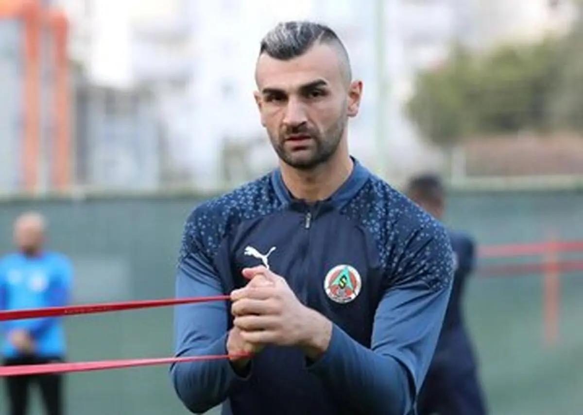 فیلم گل اول پرسپولیس به گل گهر توسط سردار دورسون
