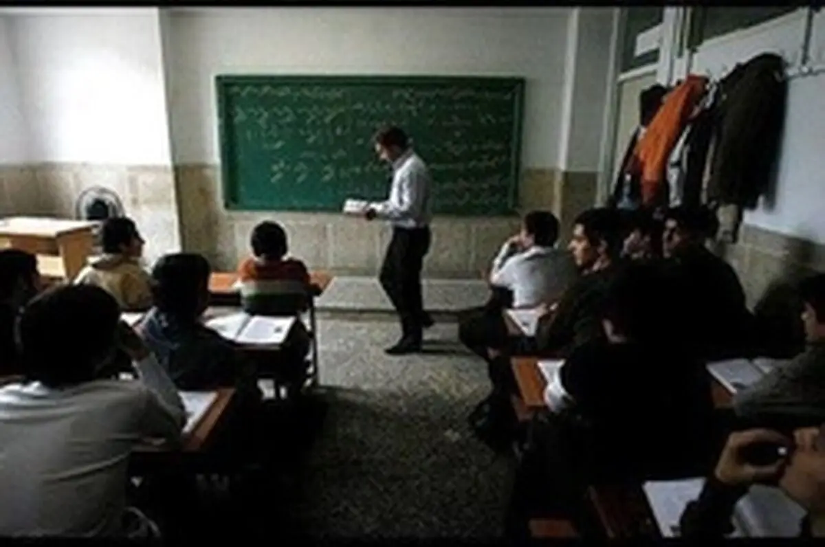 نیروی انسانی مدارس تا پایان مرداد ماه ساماندهی می شوند