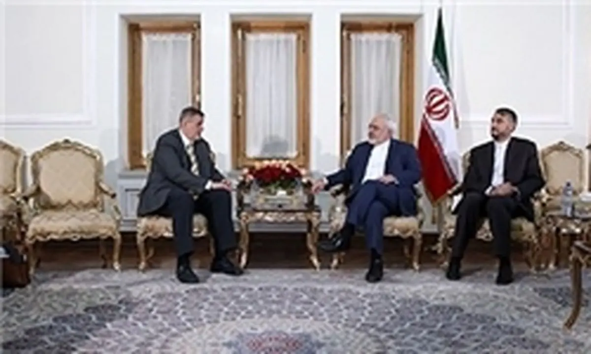 ظریف: ایران برای مبارزه با گروههای تروریستی آماده است