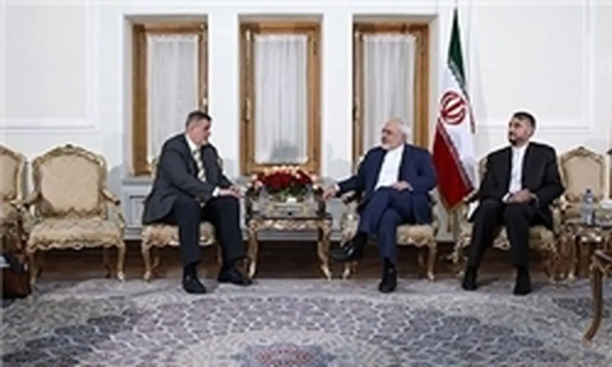 ظریف: ایران برای مبارزه با گروه‌های تروریستی آماده است