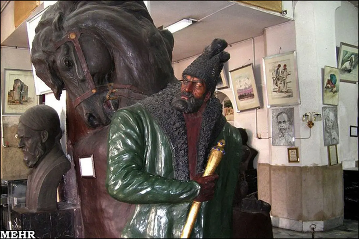 هنرمندی که مجسمه هایش روح دارند + عکس