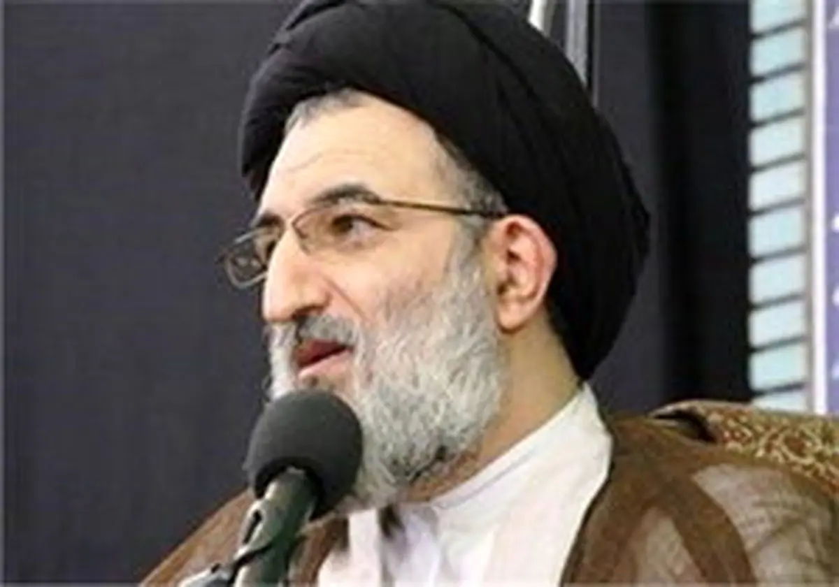انتقاد نماینده ولی فقیه از رویکرد محدودسازی فضای مجازی