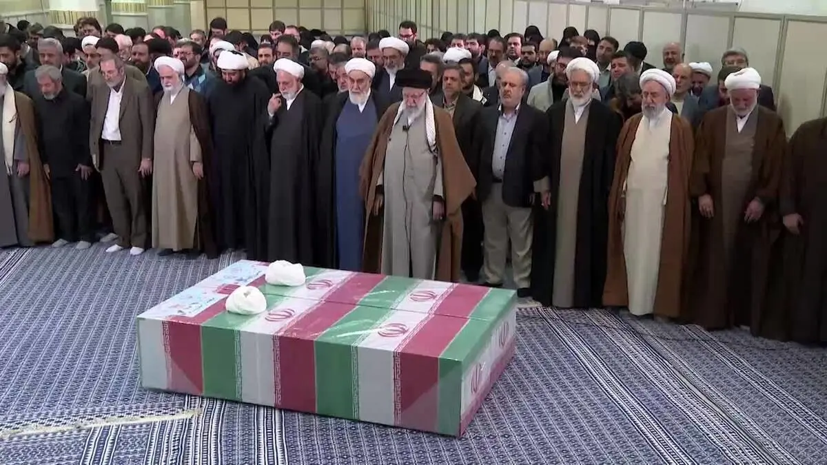 ماجرای سریالی ضد انقلاب بر علیه رهبر انقلاب+عکس