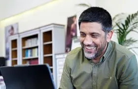 علیرضا دبیر به خبرنگار معاند: زشته آبروی ایران را نبر!