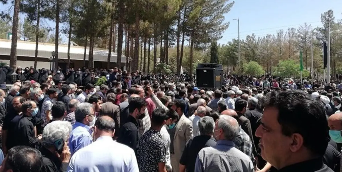 تشییع همسر و فرزند حامد سلطانی مجری رسانه ملی در بیرجند
