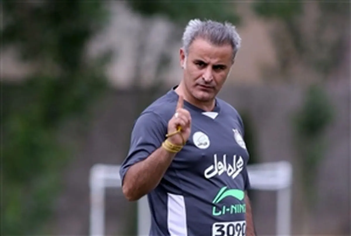 خرمگاه: باید بازی با پرسپولیس را کنترل کنیم