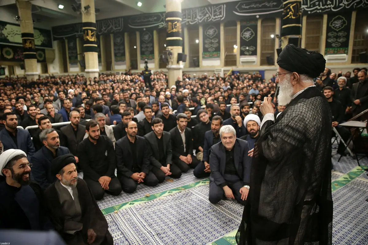اگر در مسیر حق ثابت قدم باشید، کشور و دنیا اصلاح میشود