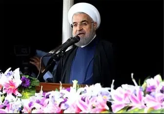 روحانی: کارخانه‌ها یکی پس از دیگری از "رکود" خارج می‌شود