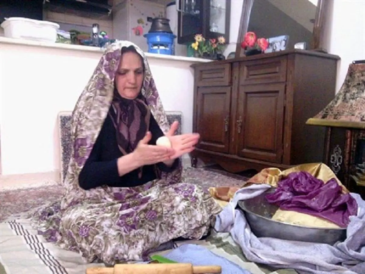 "توتک" و "اگردک" شیرینی سنتی کرجی ها برای عید نوروز