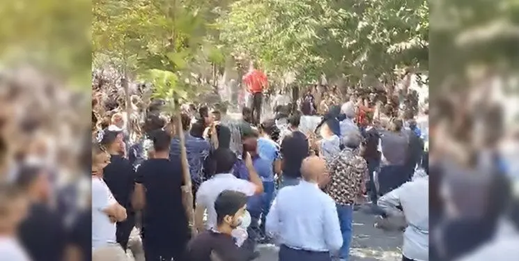 ناآرامی در بازار تهران/ بازاریان با اغتشاشگران همراهی نکردند 