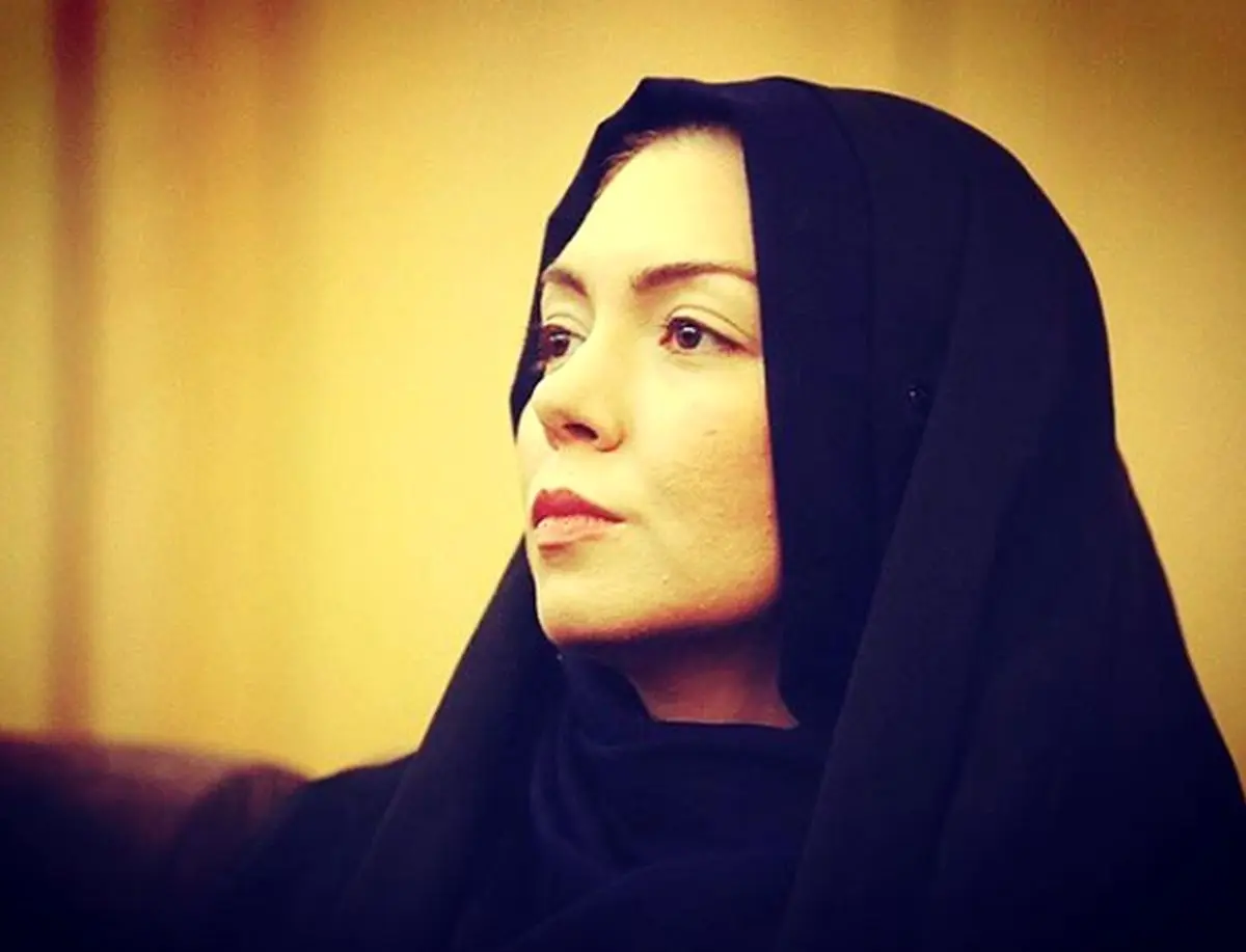 تیپ خانم مجری ممنوع التصویر در کنسرت خواننده مشهور/ عکس