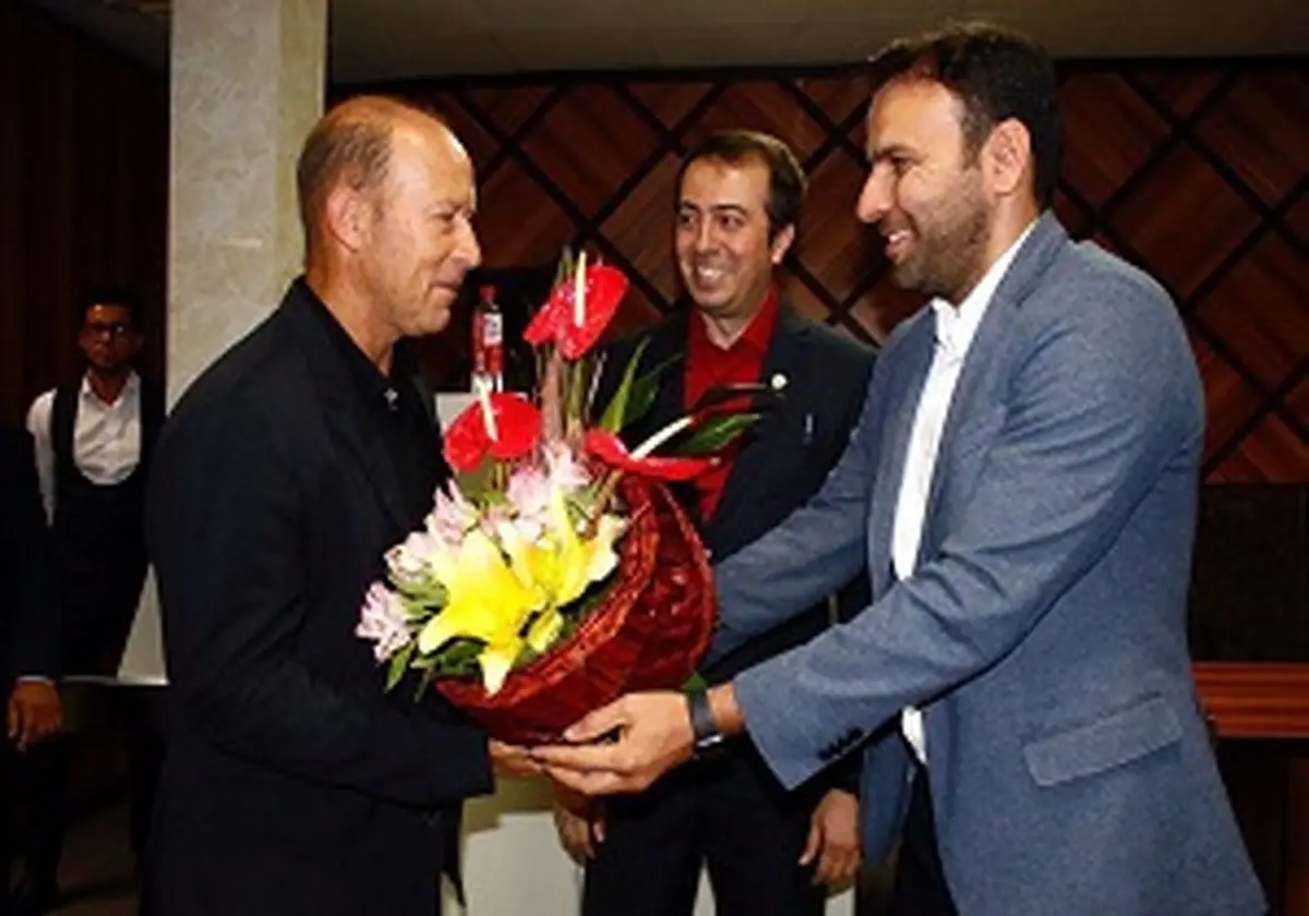 گاف پرسپولیسی ها در هنگام ورود کالدرون