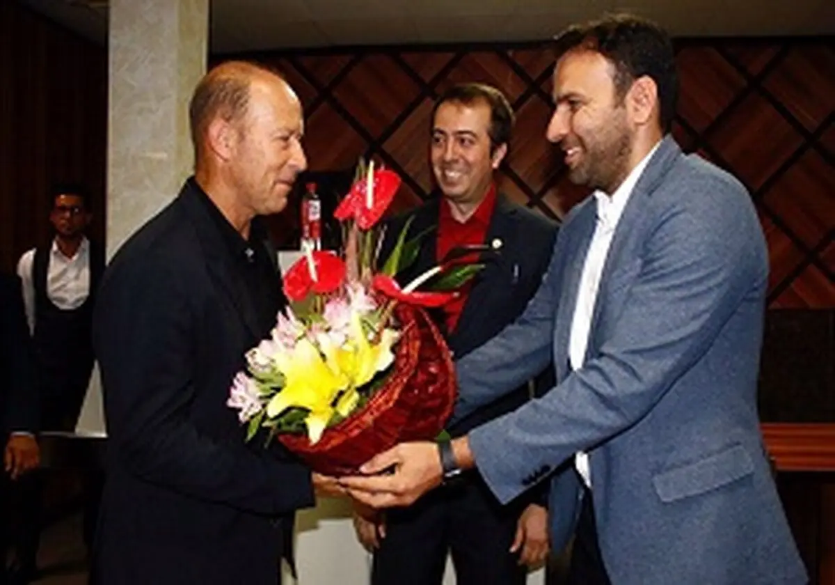 گاف پرسپولیسی ها در هنگام ورود کالدرون