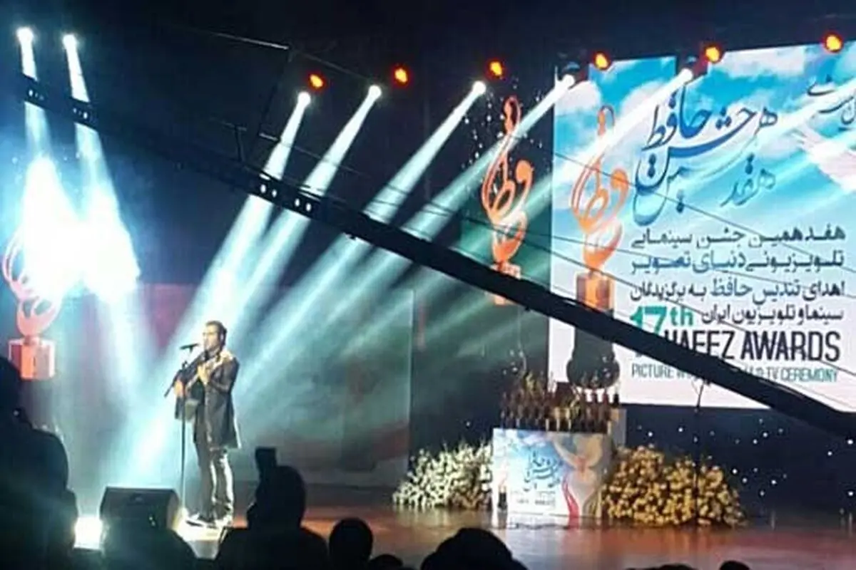 شوخی مهران مدیری با تیپ گلزار و امین حیایی/عکس 