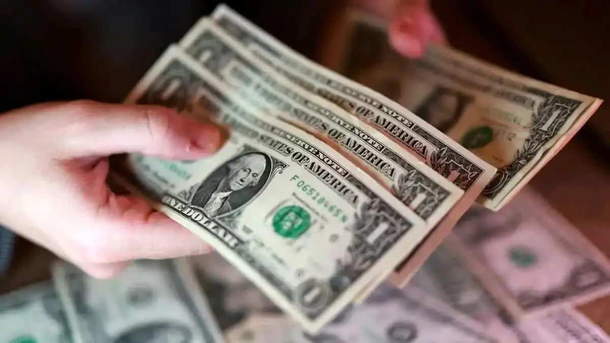 آمریکا انتقال دلار به عراق را پس از چند ماه از سر گرفت