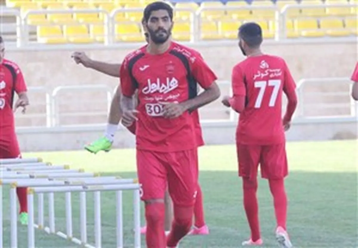 مدافع پرسپولیس پیش از بازی مصدوم شد! 
