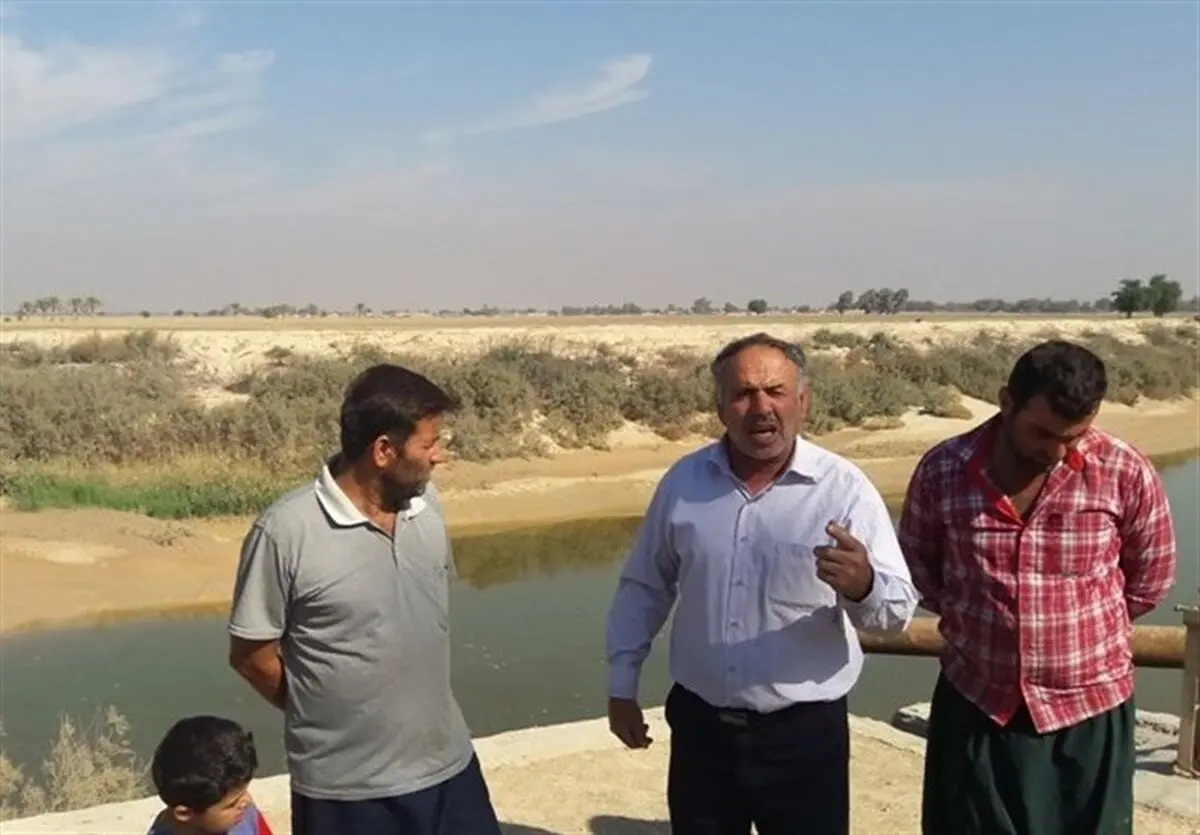 مردی
در رودخانه خروشان هراز سقوط کرد 
