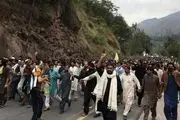  ممانعت پاکستان از نزدیک شدن معترضین خشمگین به مرزهای هند 
