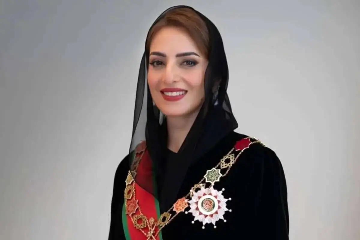 هدیه ویژه سلطان عمان به همسرش+ تصاویر