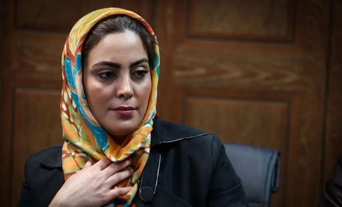 کافه گردی خواهر _ برادری «نیلوفر شهیدی»/ عکس