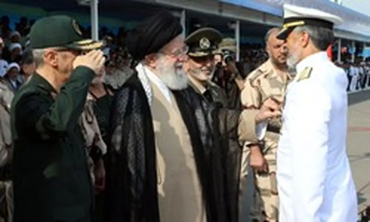 دریادار سیاری نشان درجه‌ یک فتح را دریافت کرد