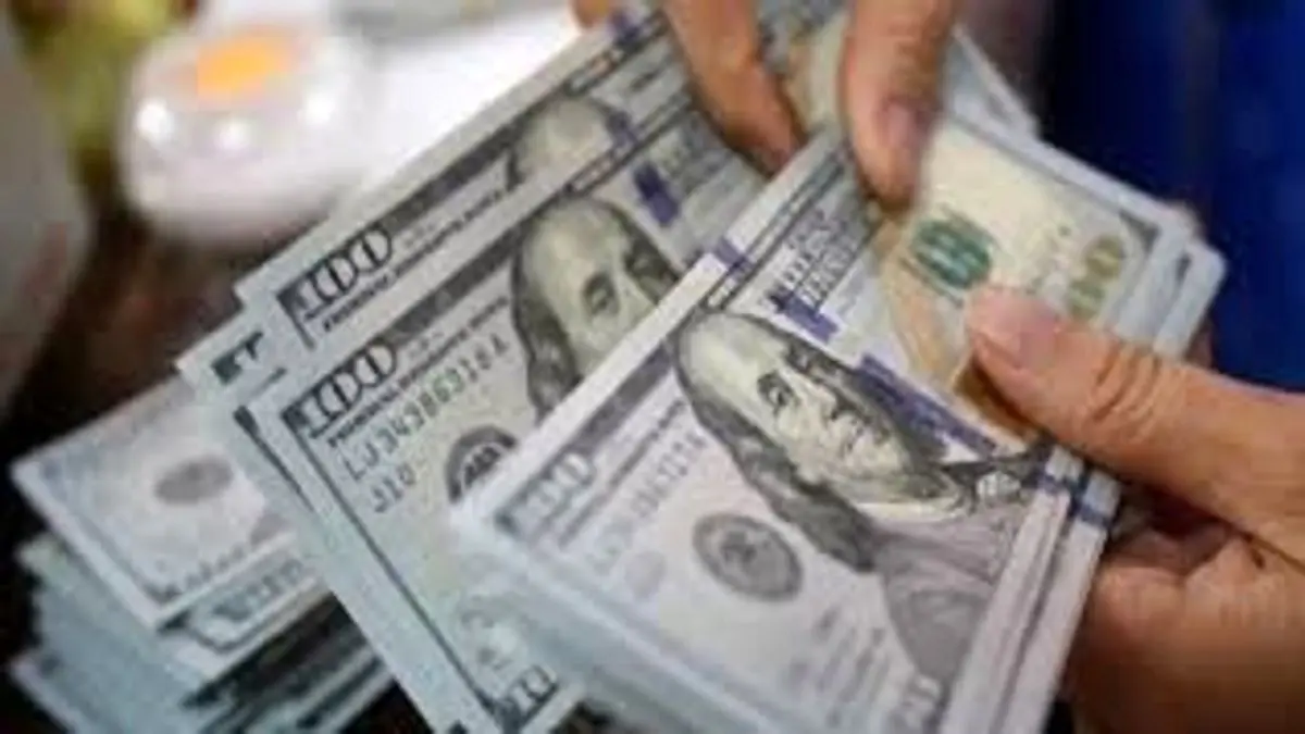قیمت ارز در ۱۵ تیر ۱۴۰۱/ دلار ۲۷ هزار و ۸۲۷ تومان است
