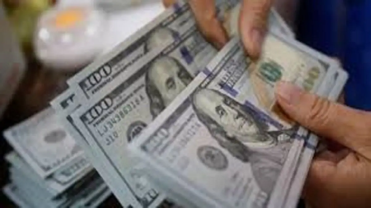 قیمت ارز در ۱۵ تیر ۱۴۰۱/ دلار ۲۷ هزار و ۸۲۷ تومان است