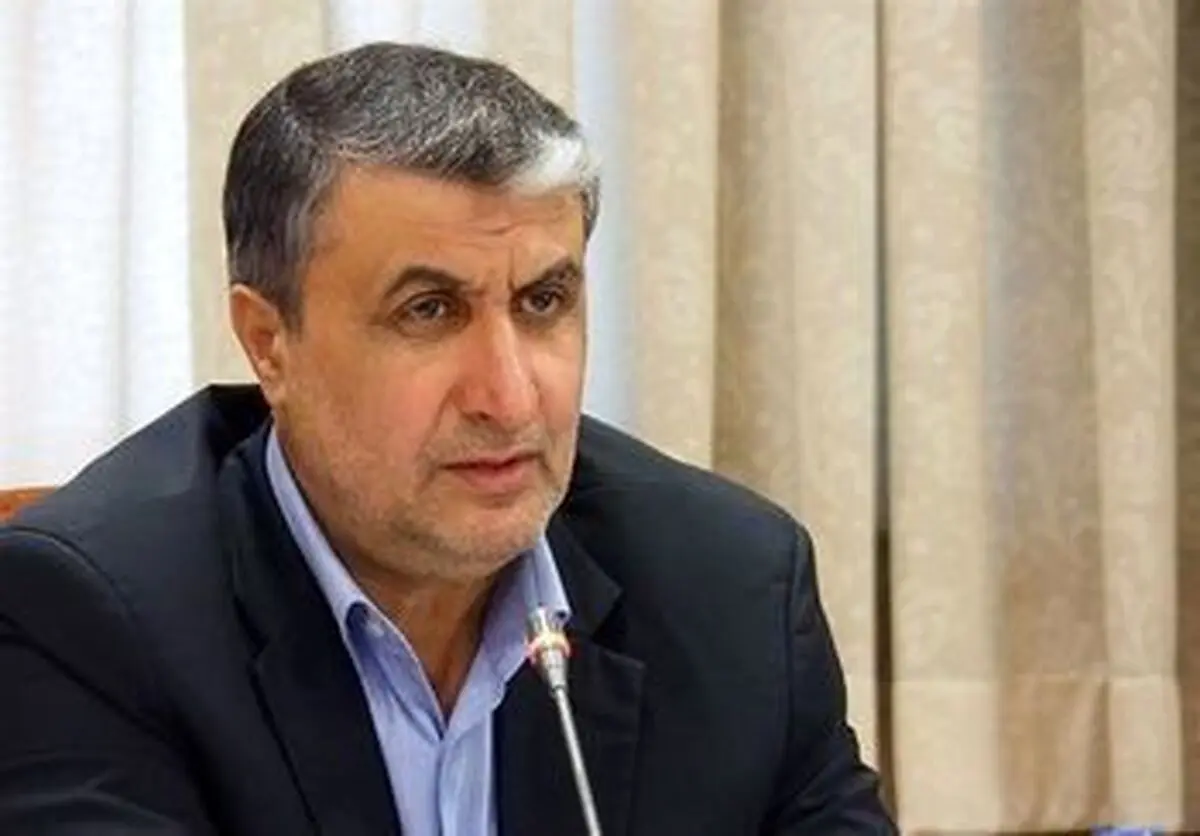 بازدید محمد اسلامی از زیرساخت‌های علمی پژوهشگاه علوم و فنون هسته‌ای