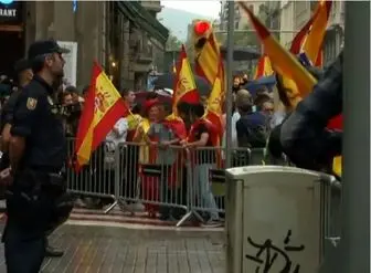استقرار پلیش ضدشورش اسپانیا در بارسلون برای توقف همه‌پرسی استقلال کاتالونیا