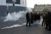 درگیری پلیس با مردم پس از اعلام نتایج انتخابات فرانسه+تصاویر