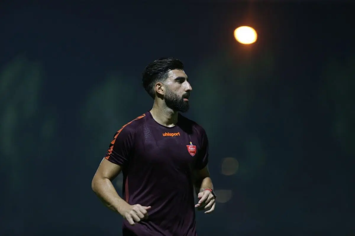 واکنش بازیکن پرسپولیس به استقلالی بودن! / فیلم