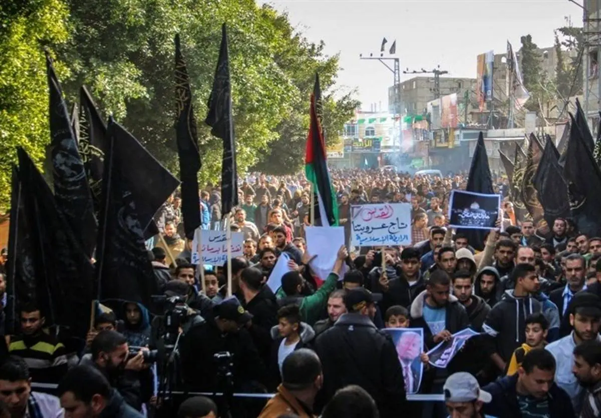 تشییع شهید فلسطینی به راهپیمایی تبدیل شد+تصاویر