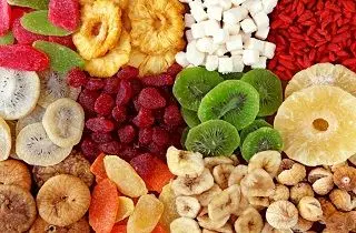 آیا میوه‌های خشک می‌توانند به کاهش وزن کمک کنند؟
